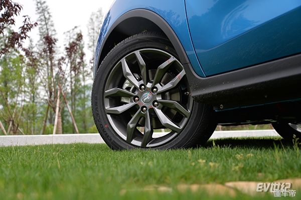 江铃新能源e400的优缺点,江铃易至ev400纯电动汽车价格