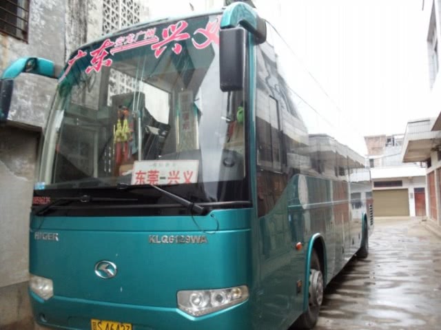 a1大客车司机工资多少,开小车司机一个月多少钱