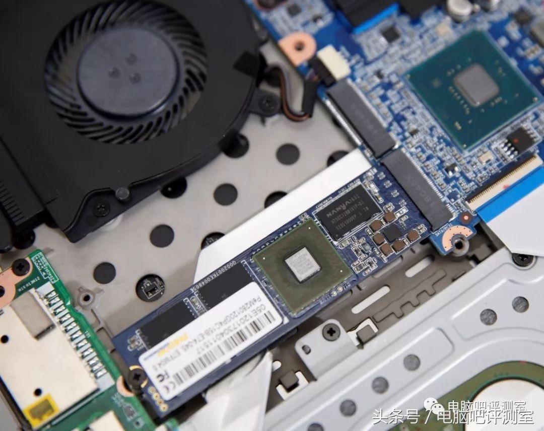 机械革命z2电竞版测评,机械革命深海幽灵z2全面屏