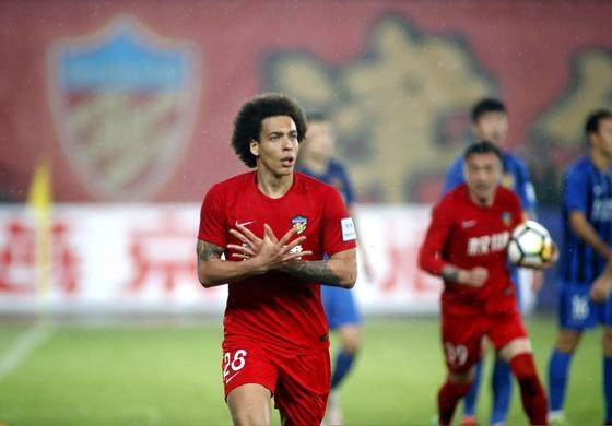 权健旧将维特塞尔神级倒钩,补时世界波破僵93分钟倒钩绝平