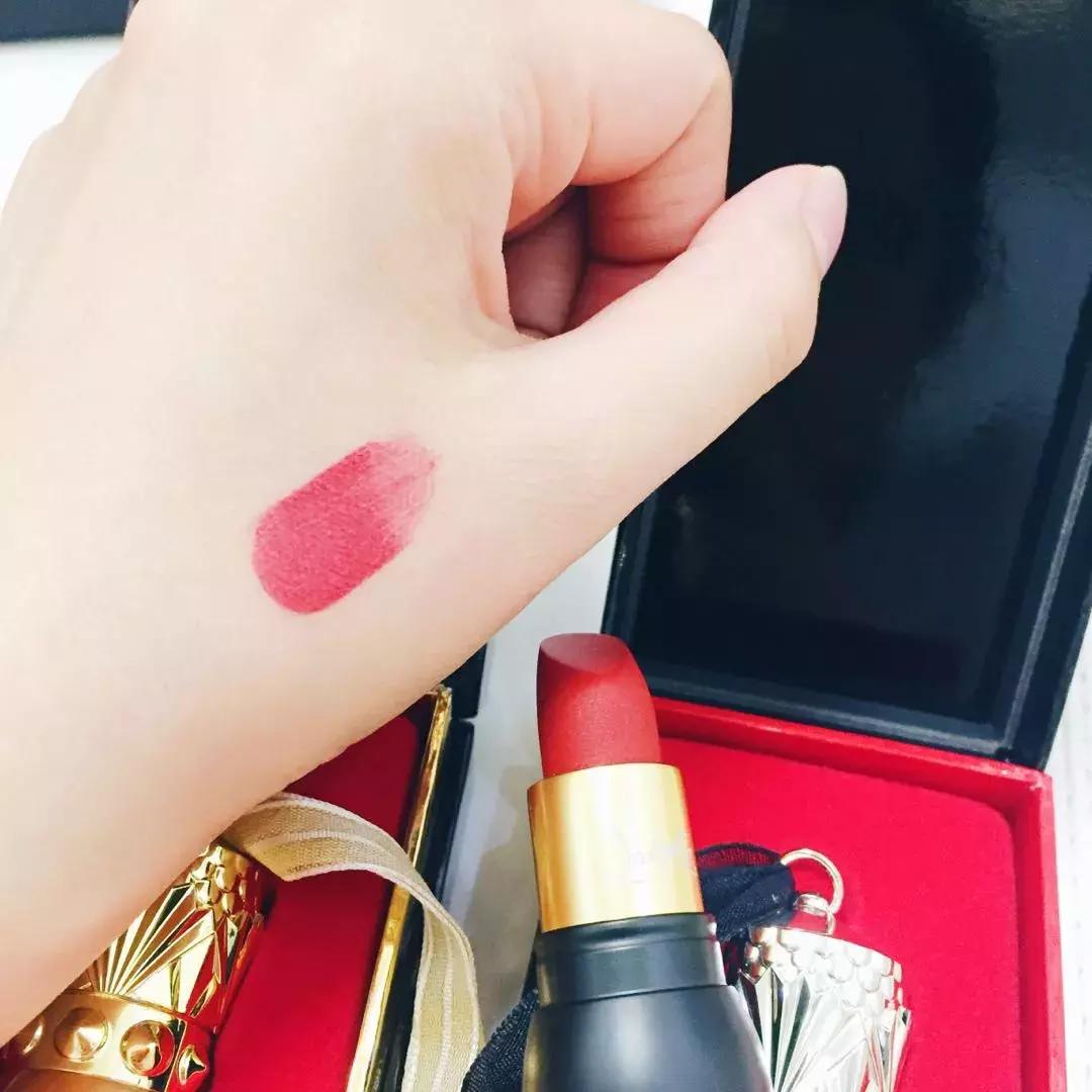 开包记｜包里放的这些，就是我保持精致的秘密*器武**！