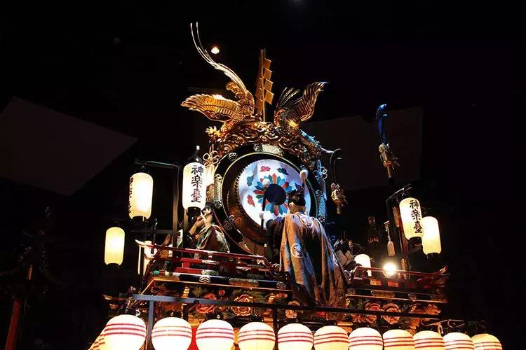 卡地亚当代艺术基金会建筑设计,卡地亚当代艺术