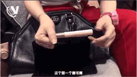 戚薇的双眼皮是埋线还是割的,戚薇割的双眼皮什么形状