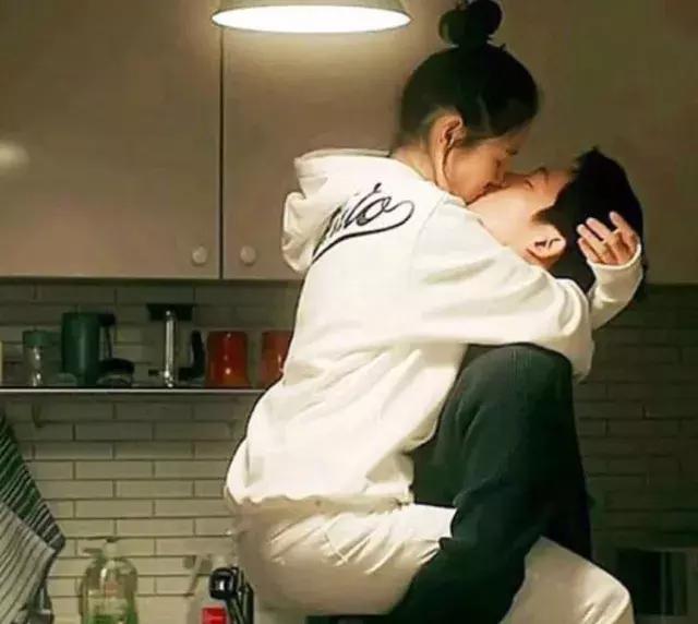 155身高头发又黑又多什么发型,一米五八身高适合什么发型