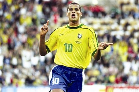 巴西足坛历史最佳首发球员11位,巴西足坛历史百大球星官方排名