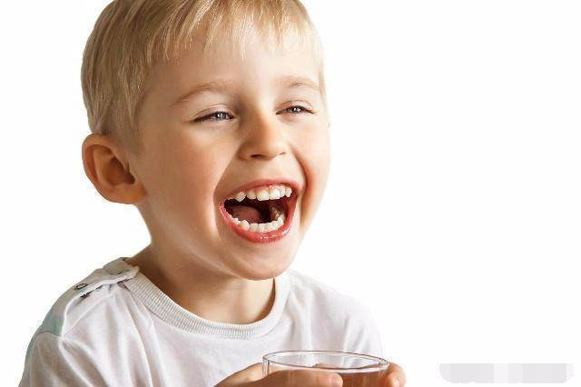 宝宝长牙慢是什么情况,宝宝长牙长得慢是什么原因