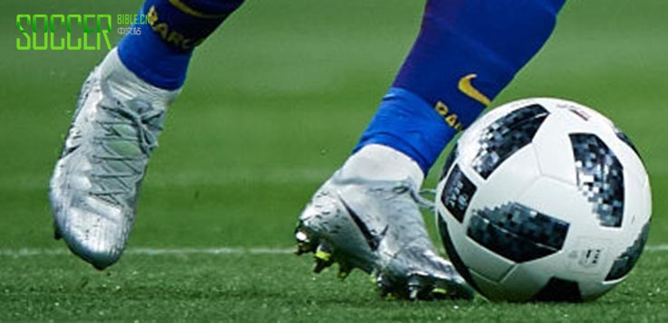 不需要再在后跟上打洞了！近距离观察库蒂尼奥独特的皮版刺客11足球鞋