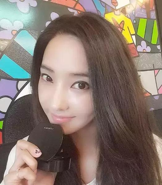 韩国女生美妆用品,韩国爱豆美妆