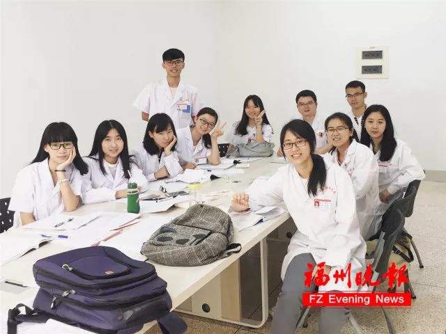 福医大“学霸班”：48人考研44人成功！复旦3人交大7人……