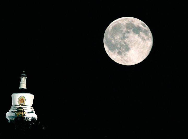 古诗中最美的月亮赏析,三十六首描写月亮最美的诗词