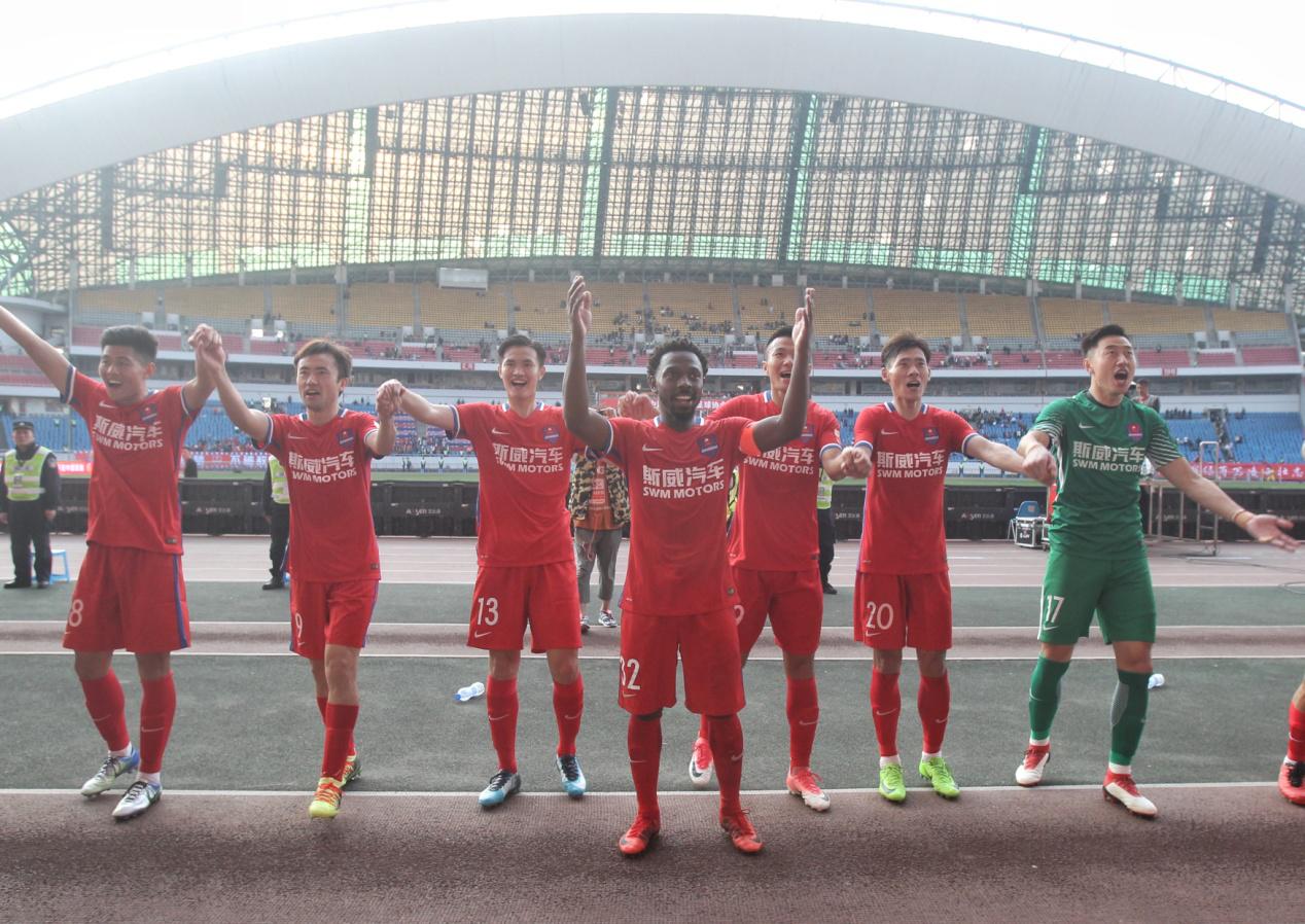 车界最狂热的足球迷：龚大兴书写汽车与足球的故事