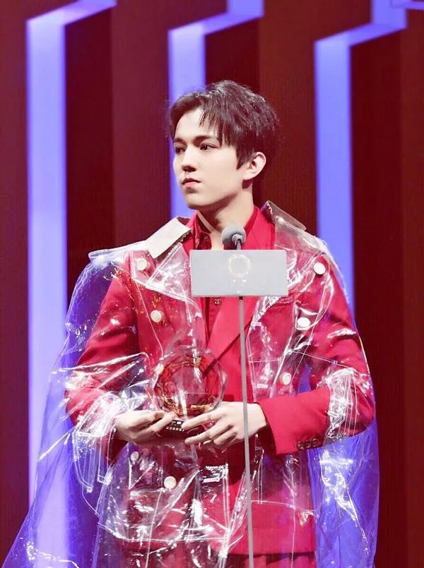 pvc双肩背包,pvc背包比真皮耐用吗