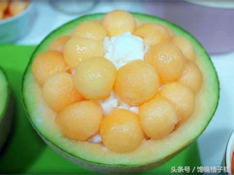 自制哈密瓜冰淇淋,哈密瓜牛奶冰淇淋做法