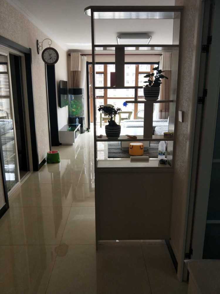 沙发过长挡着卧室门了怎么办,沙发对着卧室门怎么装修