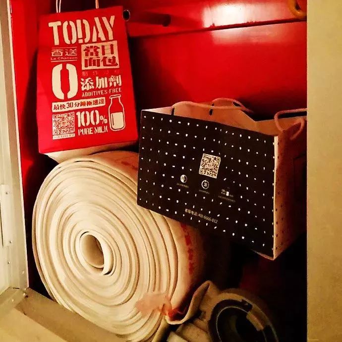 快递员送快递没人在家怎么办,快递员有没有义务把快递放到门口