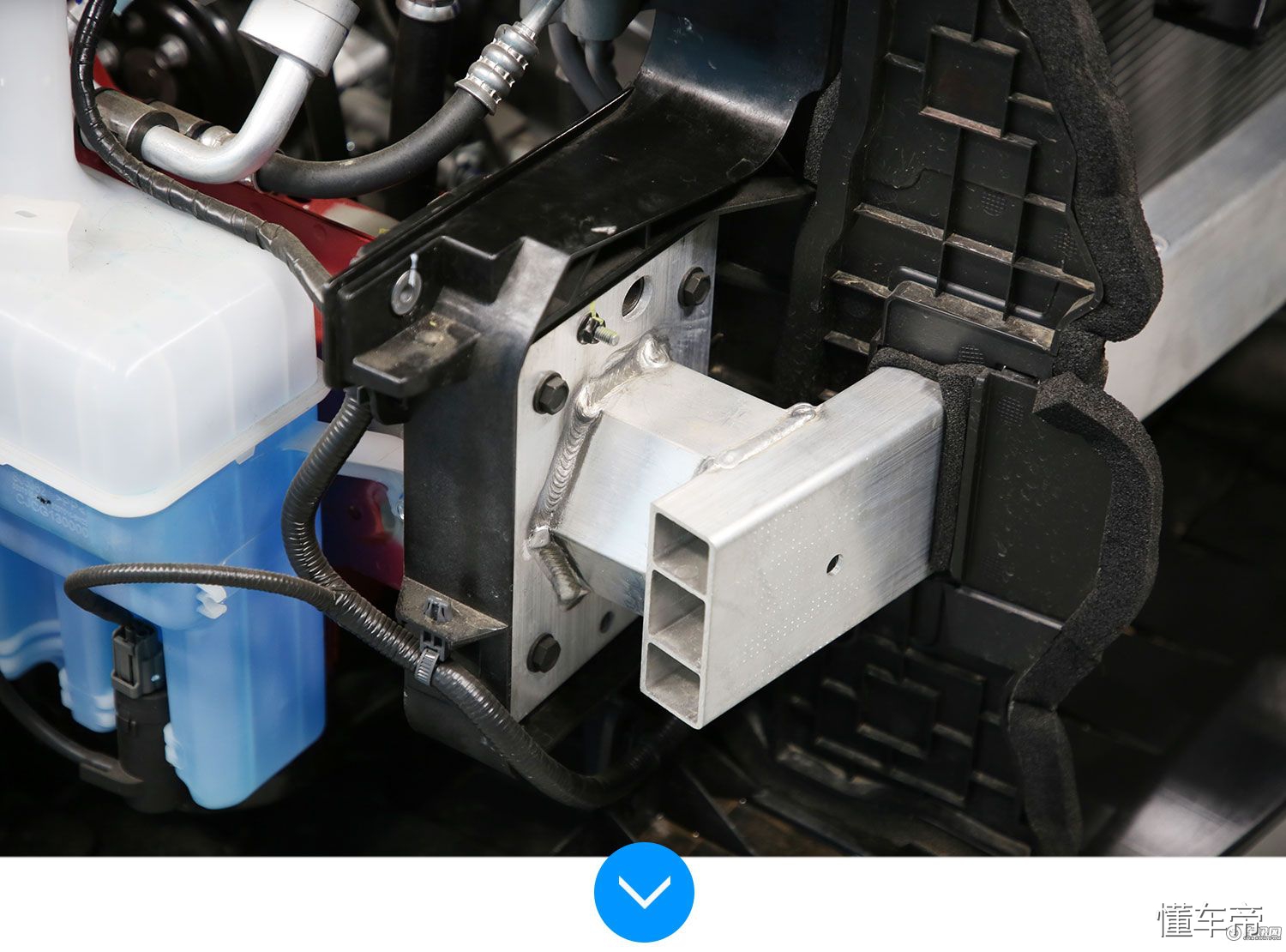 长安逸动plus1.4t蓝鲸版碰撞拆解,长安逸动plus2023前后防撞梁拆解