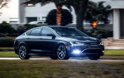 克莱斯勒200c尺寸,克莱斯勒200c上市价格