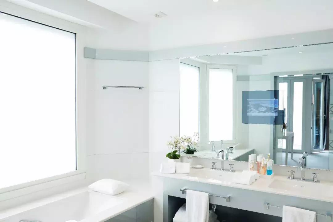 王丽坤戛纳红毯,王丽坤和李晨吻戏