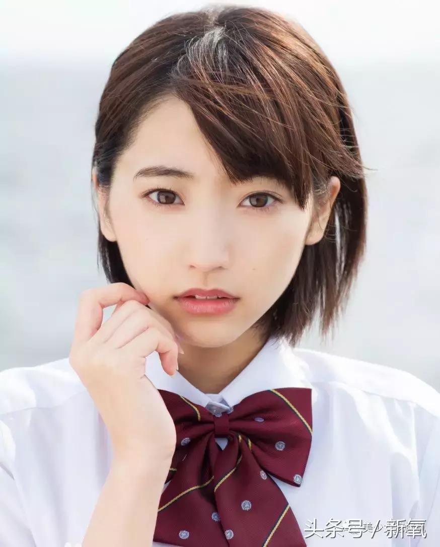 她是日本最美短发美少女,泳衣写真集永远卖到缺货