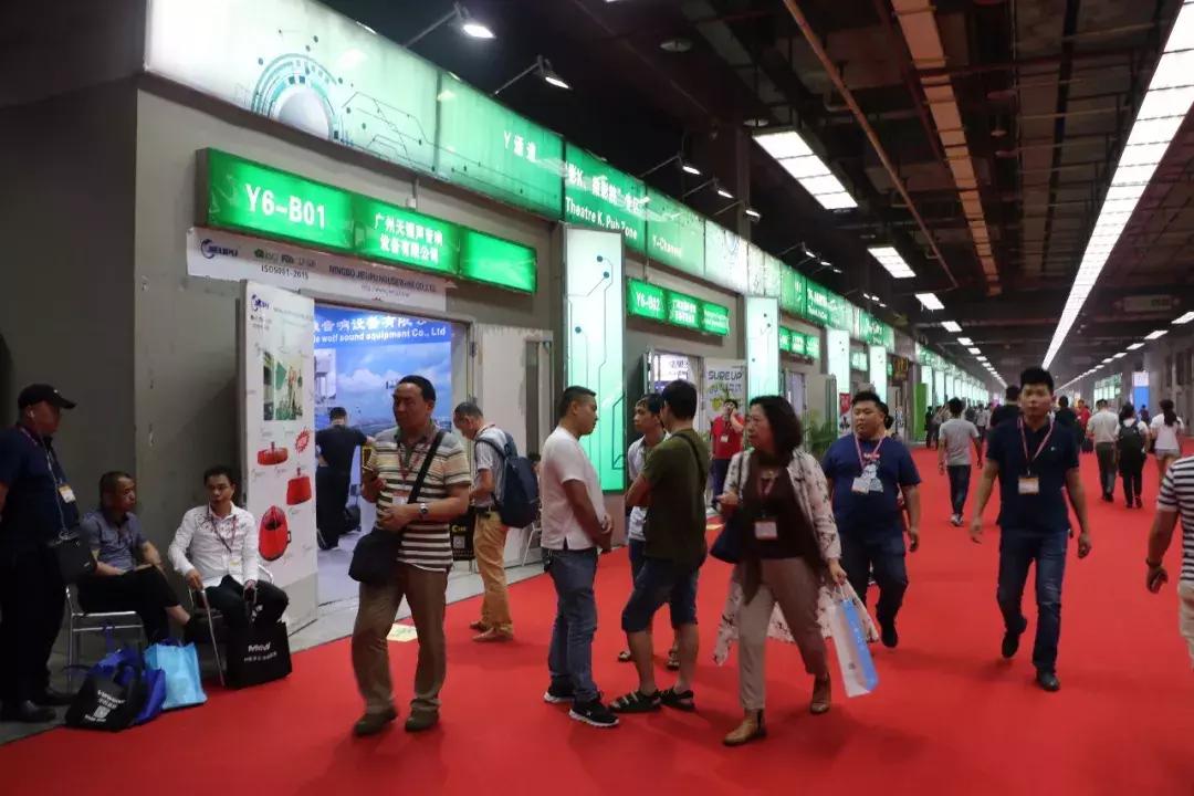 广展娱乐KTV参展商各出奇招多款新品让人目不暇给—阜新声艺视听