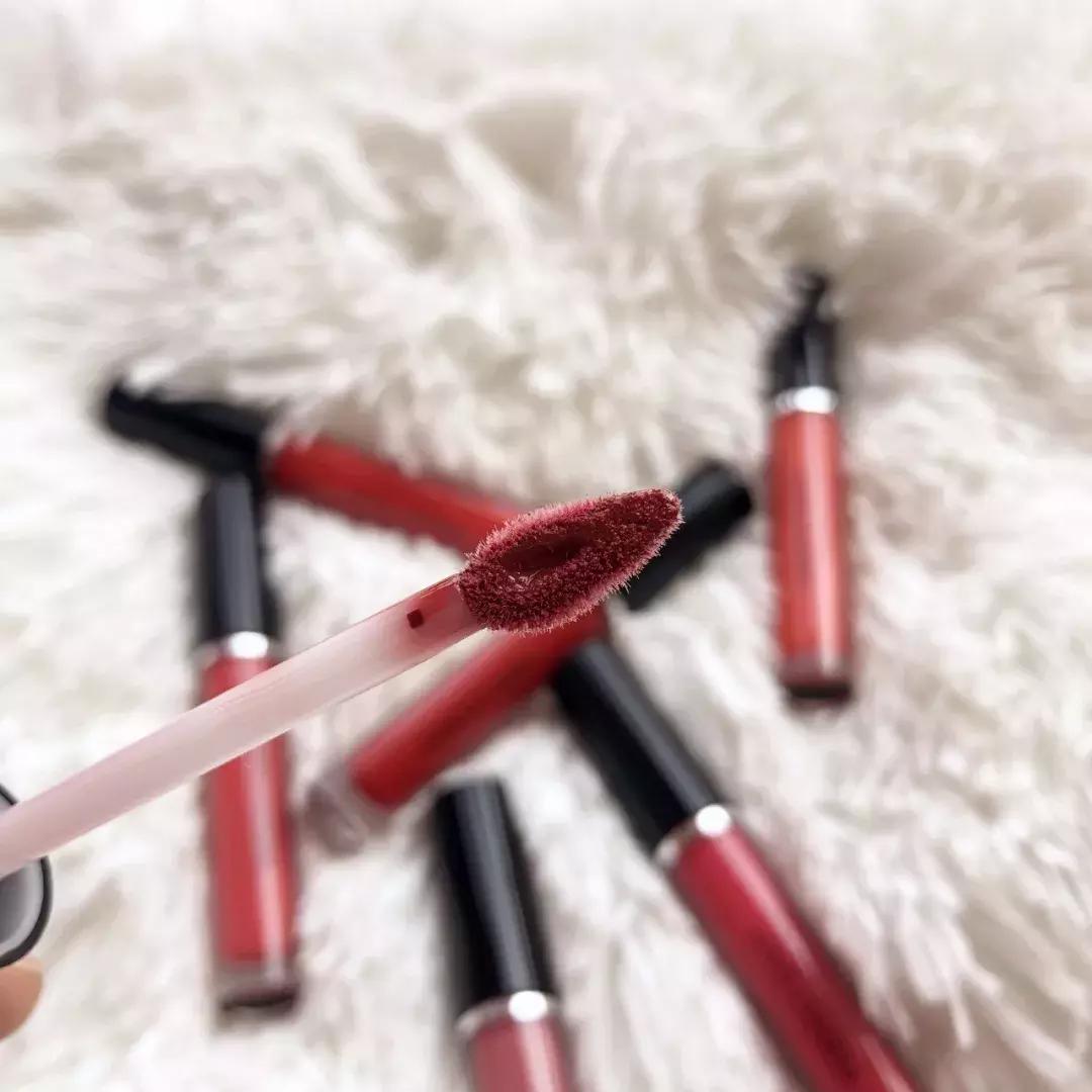 阿玛尼唇釉415和405黄皮更推荐哪款,六十块钱之内的唇釉