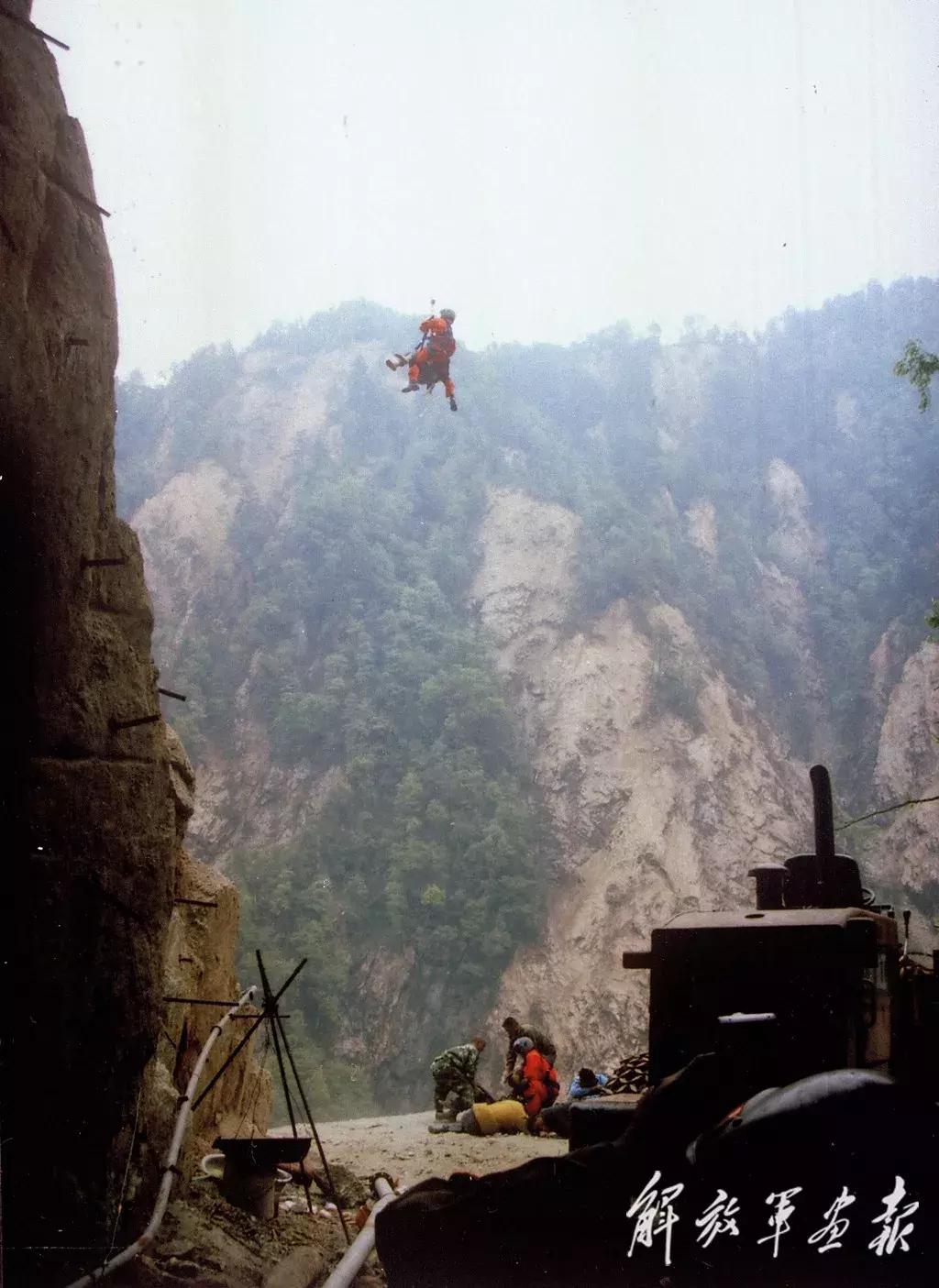 抗震救灾汶川,汶川地震十年感人视频播放