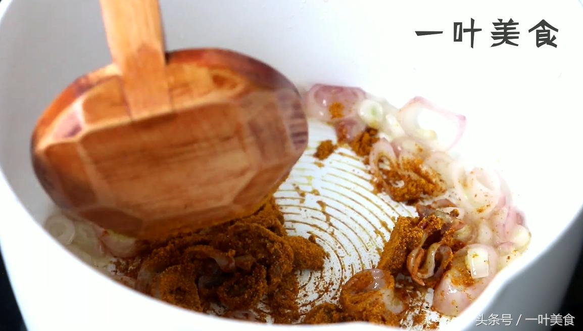 孩子爱吃的咖喱鸡肉饭的做法,儿童咖喱鱼蛋家常做法
