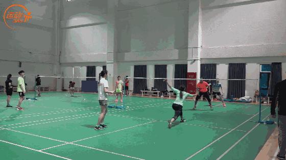 「晨浪聊羽」浪唯陪你学羽毛球双打之发接发（三十四）