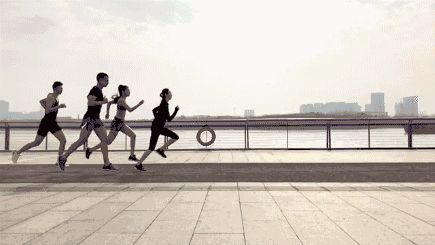 多吃鱼的人聪明吃什么补脑 (补脑食补还是吃鱼油来得快)