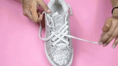 搭配裙子的长鞋带怎么系好看,穿着裙子如何优雅的系鞋带