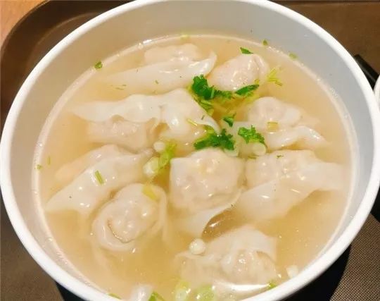 大连正宗虾仁三鲜馅馄饨,皮薄馅厚的馄饨大家都无法拒绝吧