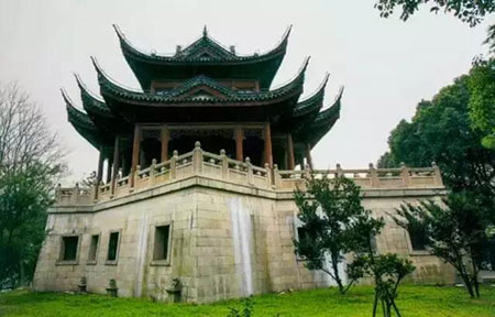 亭台楼阁轩榭廊舫一体的房子,人造亭台楼阁轩榭廊舫靓丽夺目