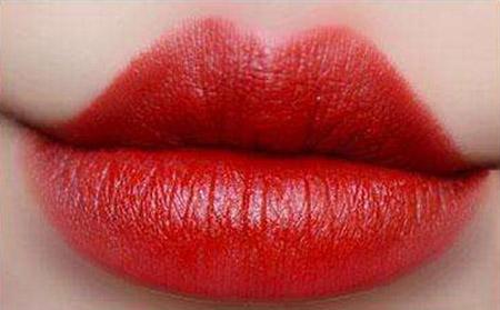 价格200的阿玛尼,刘雯香奈儿口红色号推荐