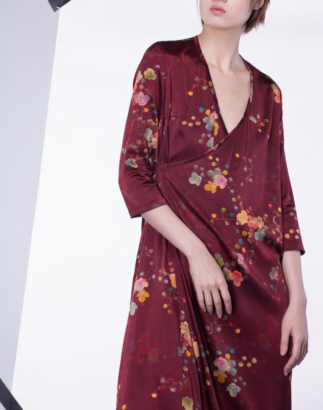 衣服洗衣机洗缩水了怎么办,羊绒衣服缩水怎么恢复原状