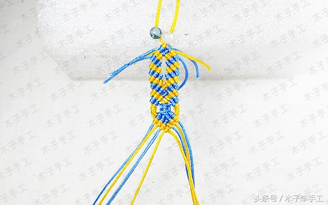 小爱心手链编织视频,女生红绳手链编辑教程