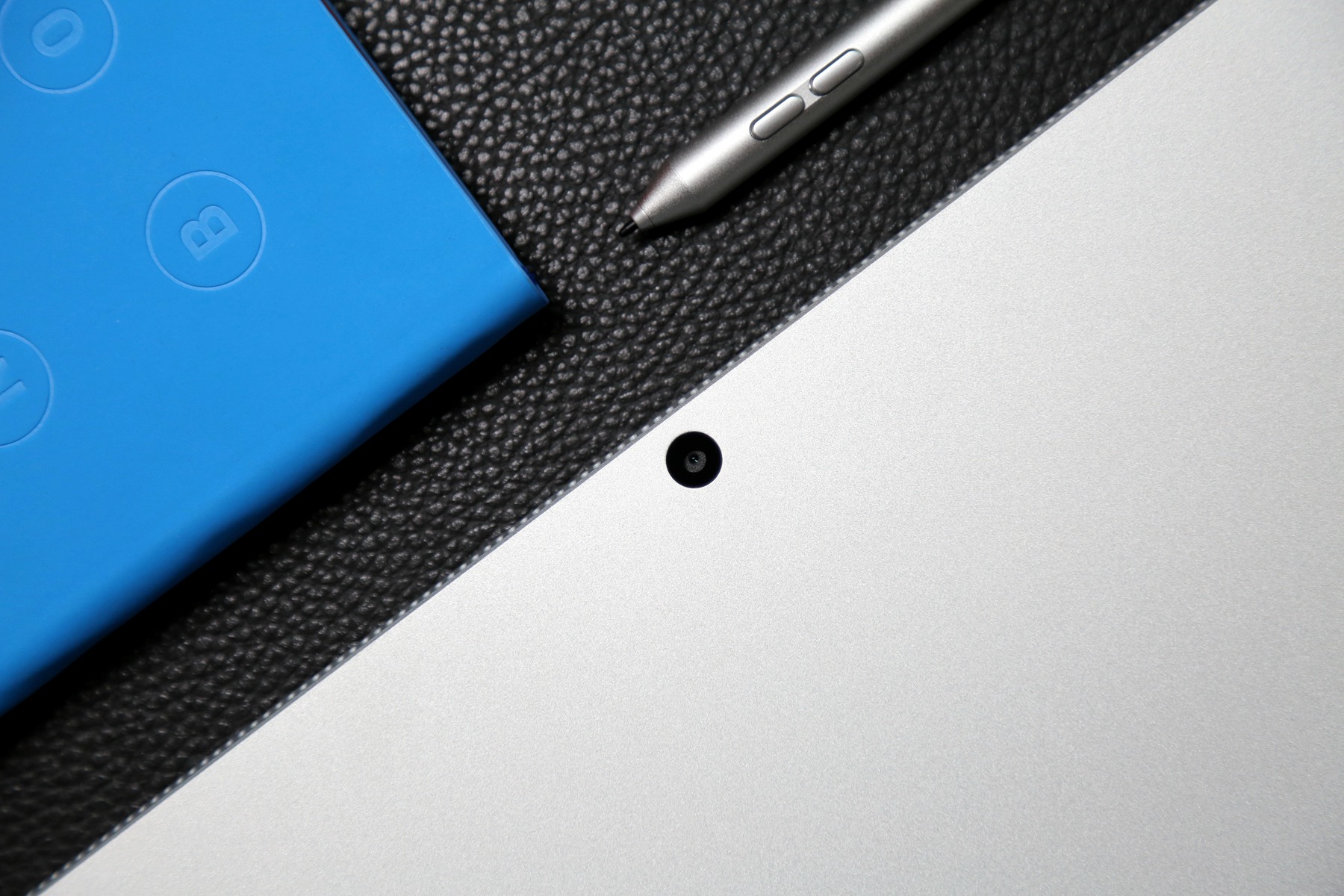 voyoi7plus二合一平板电脑,轻薄便携兼具性能笔记本5000