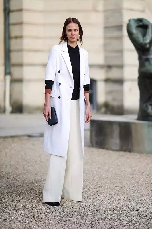 这个春夏时髦精都在穿这三种元素,夏日穿搭胖胖的中性风裤子