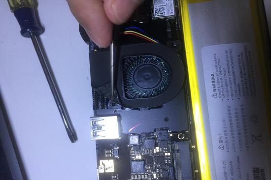 游戏笔记本电脑拆机教程,win2拆机图