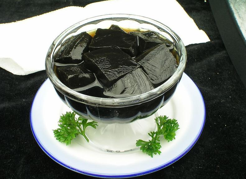 龟苓膏只有怎么样才好吃,龟苓膏真正的做法里面有没有龟壳