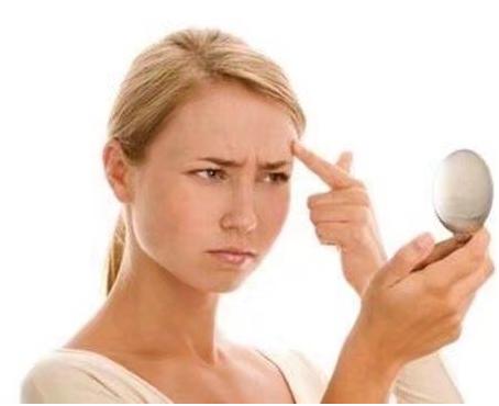 挤痘痘留了痘疤怎么办,挤痘痘留疤痕怎么消除