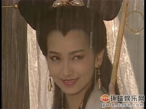 杨钰莹和伊能静谁漂亮,伊能静和杨钰莹不老女神