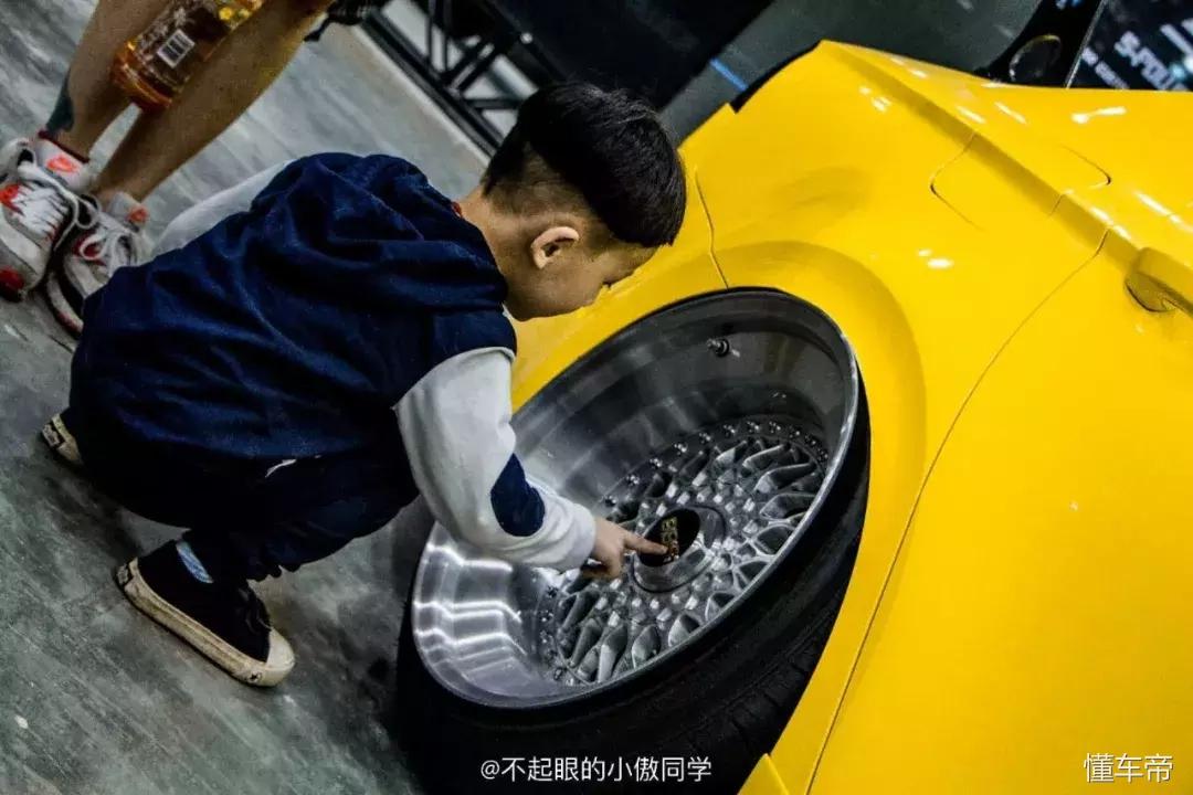 河北车友把媳妇带进“坑”，改车比自己还积极！