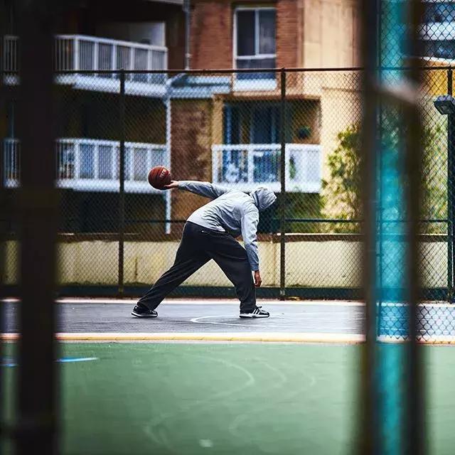 打好篮球必须具备的几点,想打好篮球必须要学会哪些