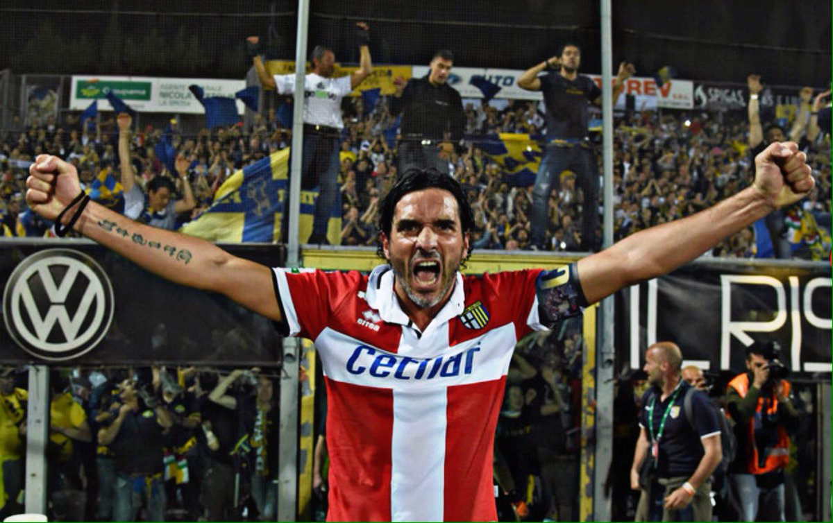 卢卡雷利前锋,卢卡雷利足球