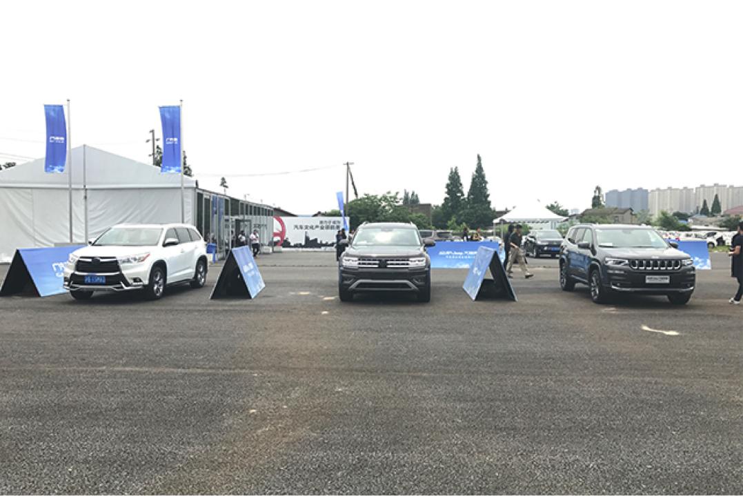 jeep大指挥官对比大众途昂,jeep大指挥官与途达