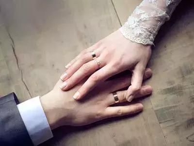 未婚女性左下腹痛,未婚少女下腹阵痛