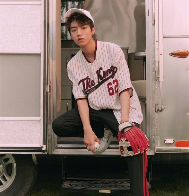 王俊凯最新时尚大片写真,王俊凯新写真