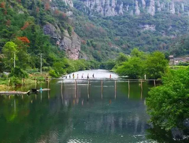 空中玻璃栈道真实感受,浙江玻璃栈道推荐