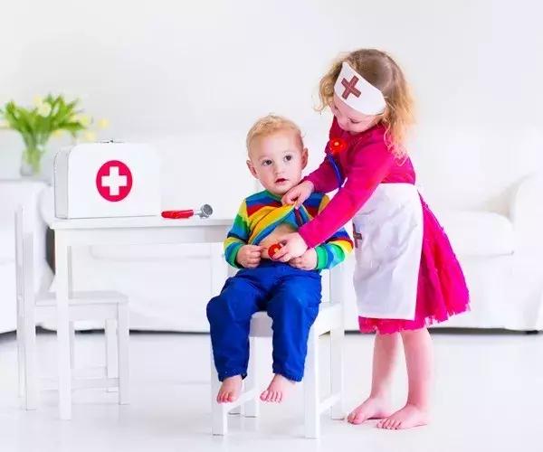 夏季猩红热高发家有娃娃要当心,为什么猩红热高发于儿童