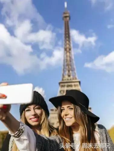 去了夏威夷才知道女人不用穿bra,去了斐济才知道,男人不爱穿裤子